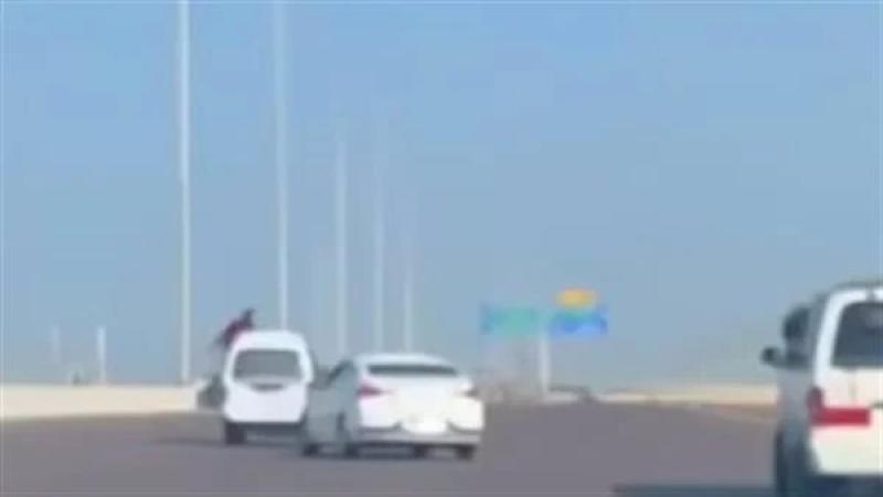 القبض على شابين أديا حركات استعراضية بسيارتيهما بطريق بشاير الخير