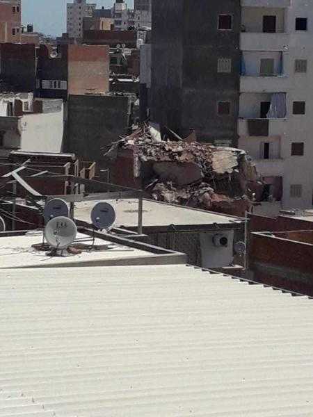 انهيار عقار سكني مكون من 5 طوابق بمدينة رشيد في البحيرة