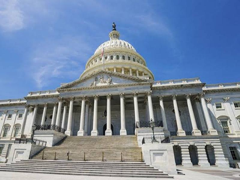 مقتل 6 وإصابة 3 آخرين جراء حادث سير في ولاية واشنطن
