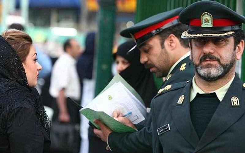 تفاصيل عودة شرطة الأخلاق إلى شوارع إيران