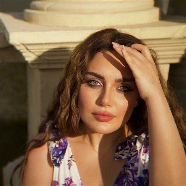 زينب فياض ابنه هيفاء وهبي تخطف الأنظار في أحدث ظهور لها