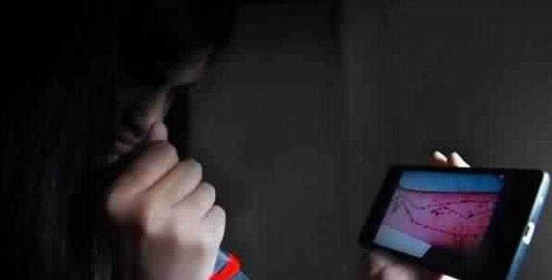 استشاري نفسي تكشف سبب إقبال المراهقين على تحديات الموت.. «فيديو»