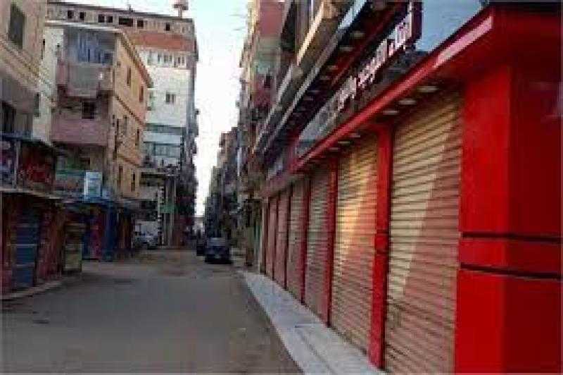 تحرير 206 مخالفة للمحلات التي لم تلتزم بقرار الحكومة