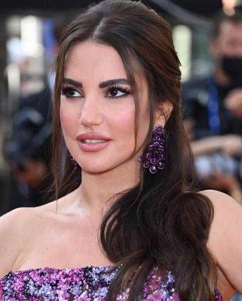 ببنطلون مقطع.. إطلالة كاجول للفنانة درة في أحدث ظهور