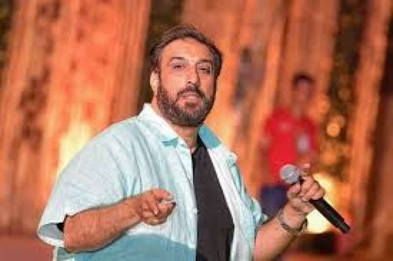 حسام حسني 