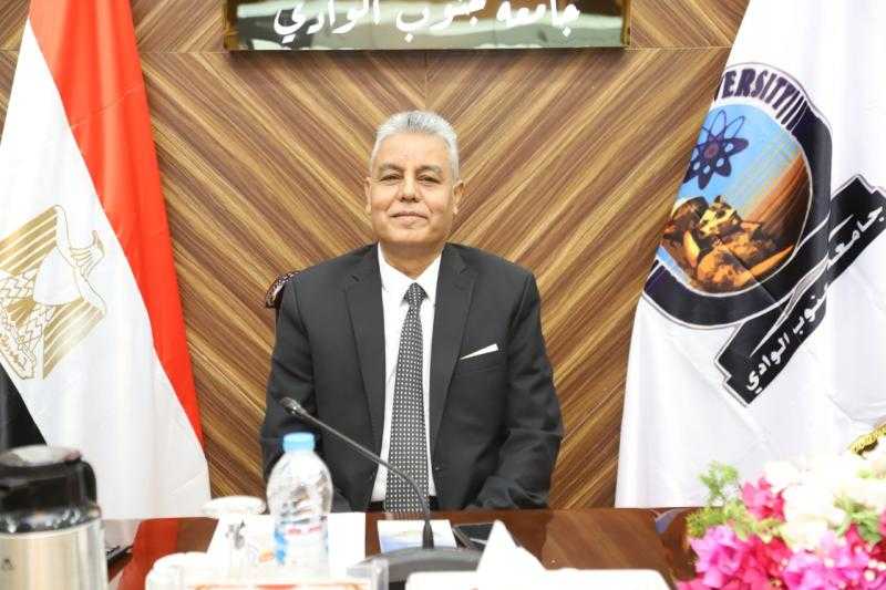 أول تعليق من جامعة جنوب الوادي على سقوط 80% من طلاب كليات الطب