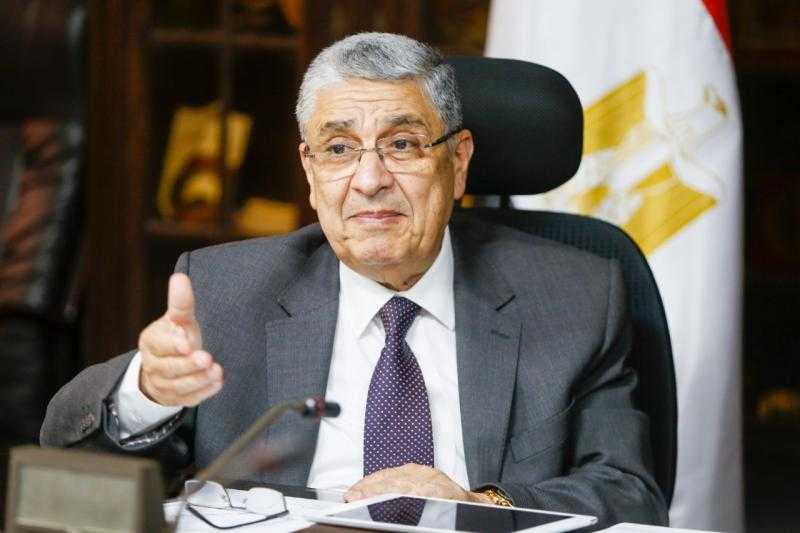 وزير الكهرباء يبشر المواطنين بالموعد المتوقع لاستقرار الخدمة.. «فيديو»