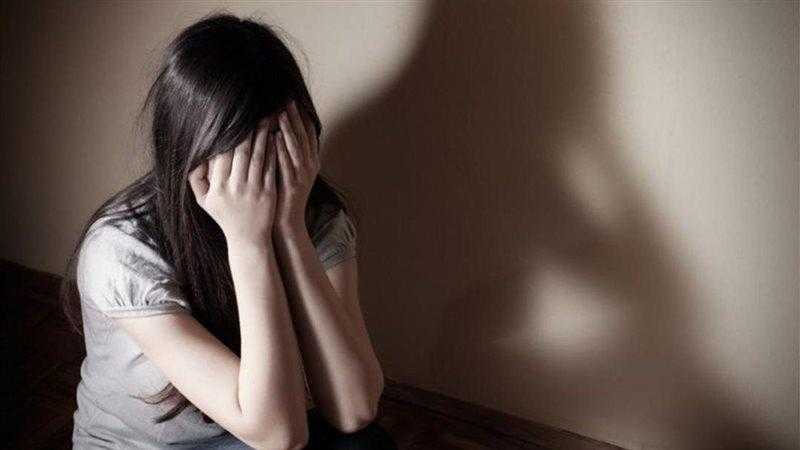 ضبط أفريقي تحرش بفتاة أجنبية بمدخل عقار بالمعادي