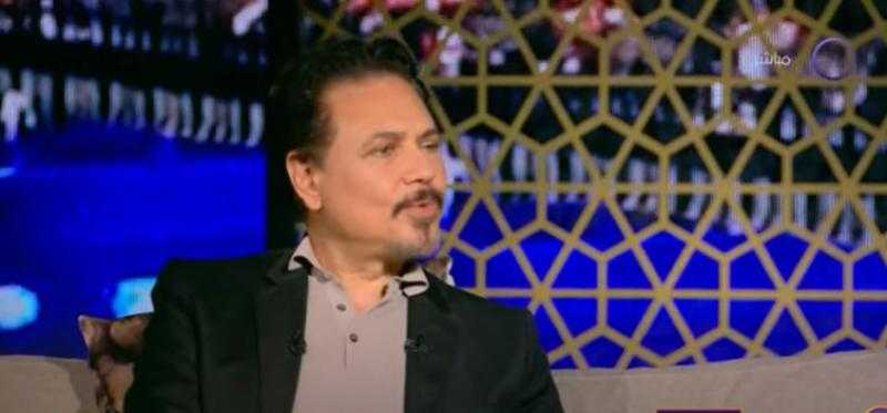 محمد رياض يكشف عن مفاجأة بشأن عادل إمام في مهرجان المسرح - فيديو