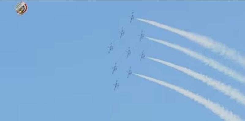 إير شو في السماء.. عرض جوي مصري إماراتي بالعلمين الجديدة «فيديو»