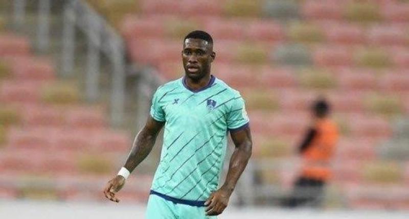 الأنجولي باستوس يهدّد الأهلي السعودي باللجوء لـ ”فيفا” بسبب 2ر2 مليون ريال