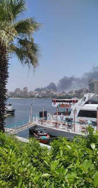 اندلاع حريق داخل عقار بشارع القصر العيني (صور)