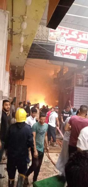 انتداب المعمل الجنائي للوقوف على أسباب حريق مول شهير بمطروح