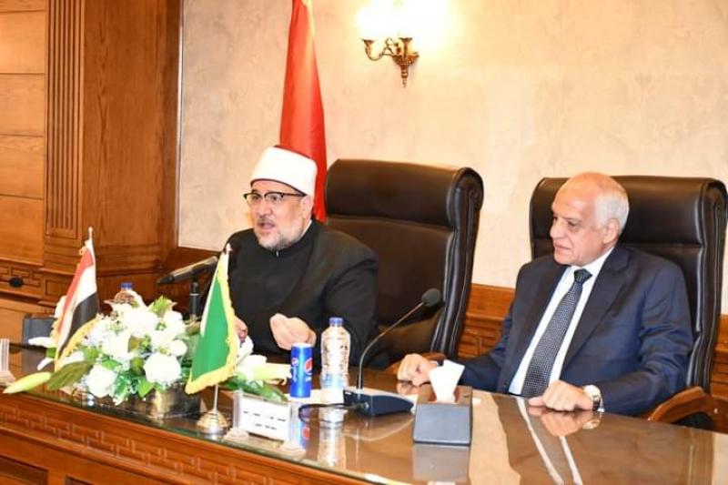 وزير الأوقاف ومحافظ الجيزة 