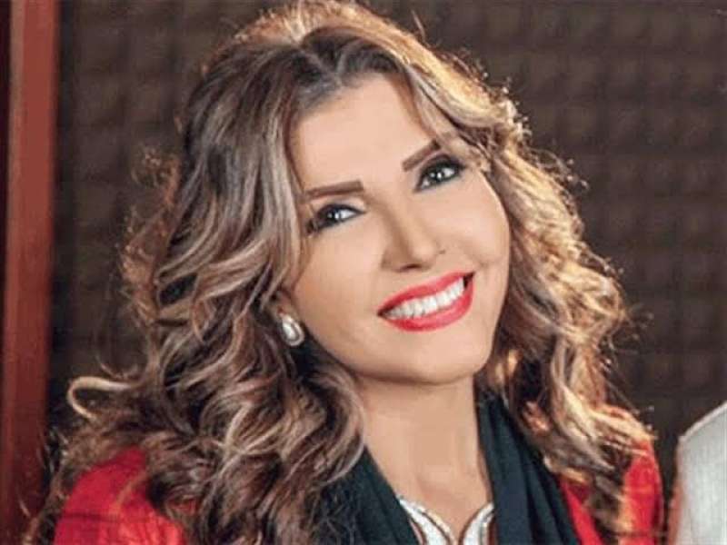 نادية مصطفى 