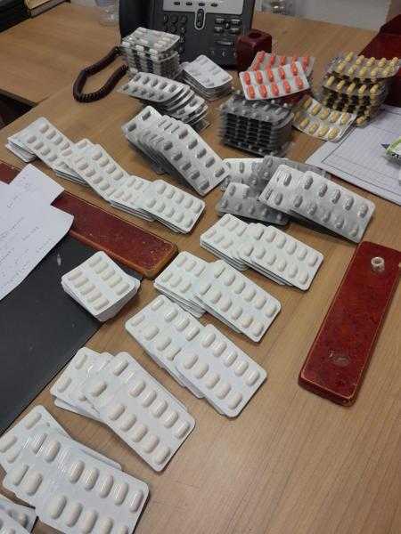 ضبط راكبا بحوزته كمية كبيرة من أدوية مدرجة بجداول المخدرات بمطار القاهرة