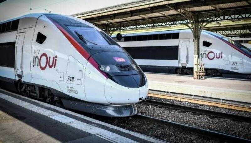 زيادة الضغوط.. تعطل حركة القطارات في باريس بسبب انقطاع الكهرباء