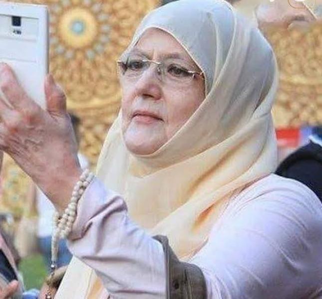 شمس البارودي تدخل في حالة انهيار بعد وفاة نجلها عبد الله حسن يوسف