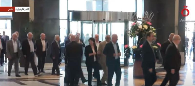 استمرار توافد قادة الفصائل الفلسطينية قبل اجتماعهم بمصر