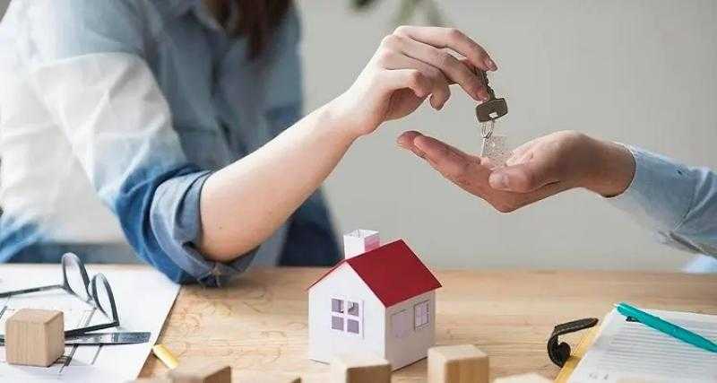 «لو هتأجر شقة».. طلب عاجل من «الضرائب» لهؤلاء الفئات