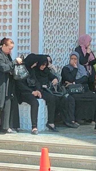 انهيار ميرفت أمين في جنازة نجل حسن يوسف
