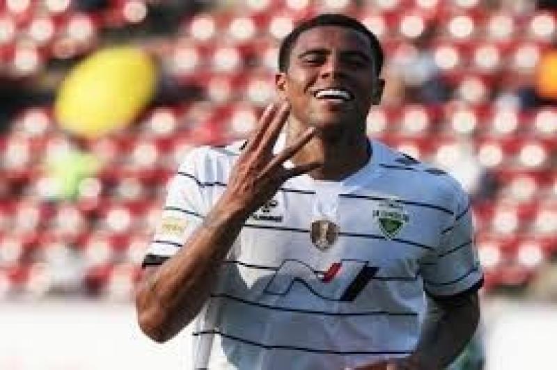 أمير هشام: صفقة المهاجم الأخيرة في ميركاتو الأهلي