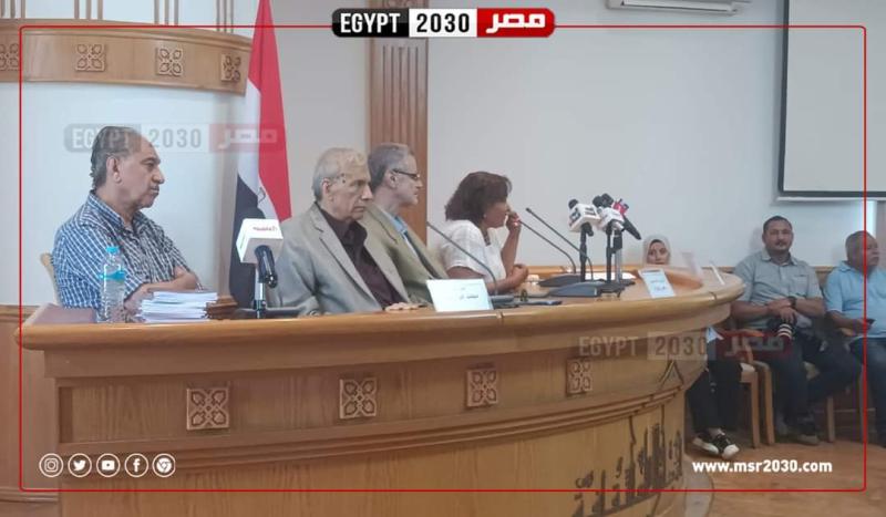 ندوة عادل إمام 