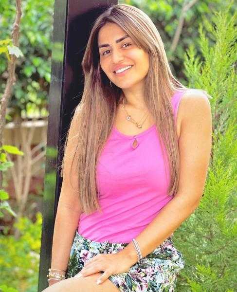 إطلالة ساحرة للفنانة منة فضالي