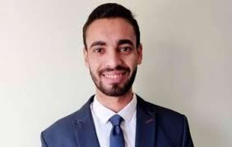 ياسين أحمد الخبير الاقتصادي 