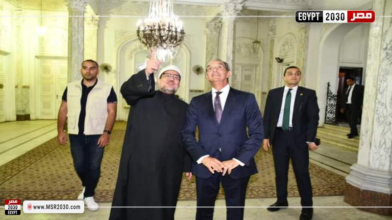 وزير الأوقاف ووزير الاتصالات