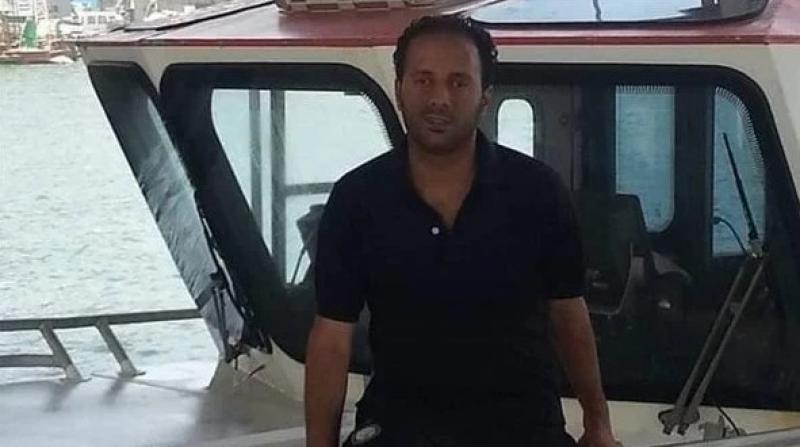 انتشال جثمان البحار المفقود إثر حادث تصادم ناقلة وقاطرة بقناة السويس