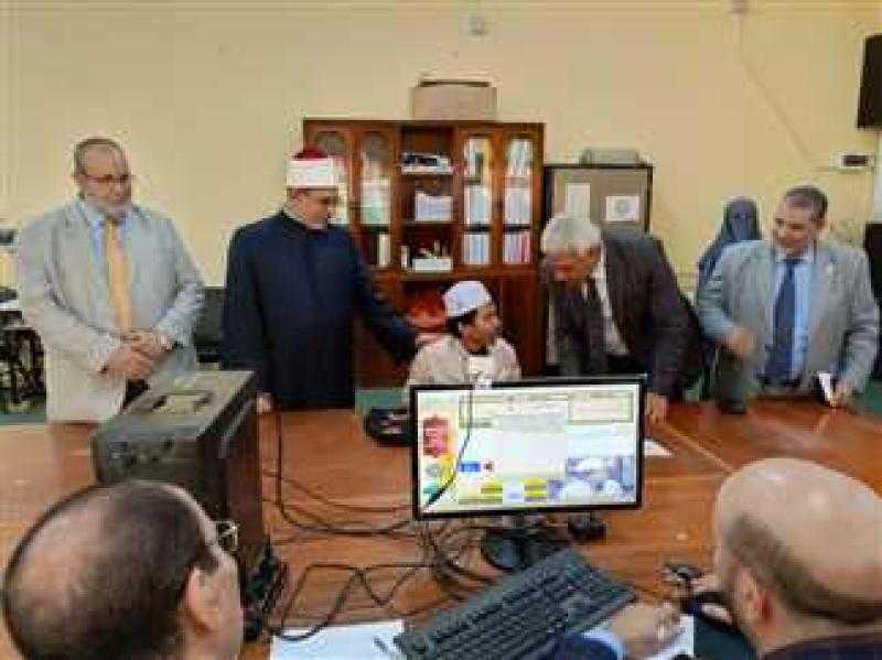 رئيس جامعة الأزهر يتفقد لجان امتحانات الدراسات العليا بكلية الدراسات الإسلامية والعربية بنين