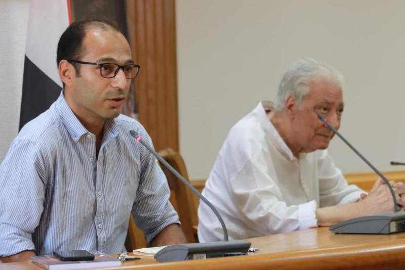 الناقد عبد الغني داود: كثير من الممثلين اتجهوا إلى مدرسة الموهبة الفردية