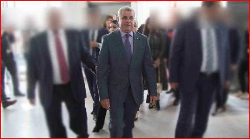 سيارة ميكروباص وأسلحة نارية ومجهولين .. القصة الكاملة لخطف رجل الأعمال سمير ريان على طريق الأوتوستراد