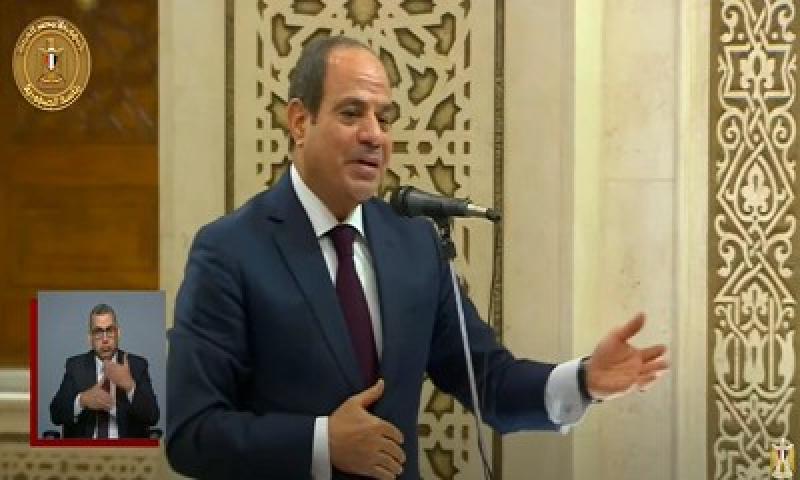 السيسي: طائفة البهرة تتمتع بمعاملة يسودها الود والاحترام في مصر.. «فيديو»
