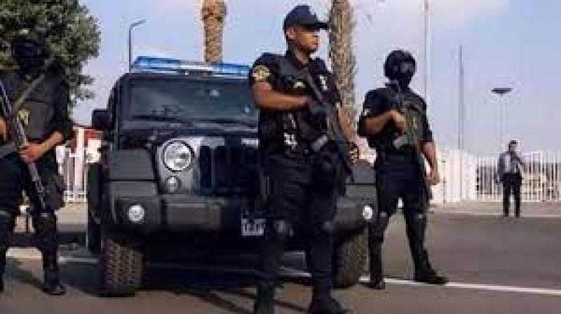 ضبط 5 قضايا تهريب بضائع وتحرير 1861 مخالفة مرورية