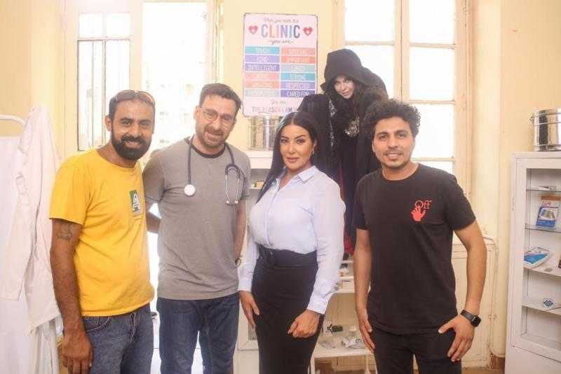 سمية الخشاب تعود للقاهرة لاستكمال تصوير «أرواح خفية»