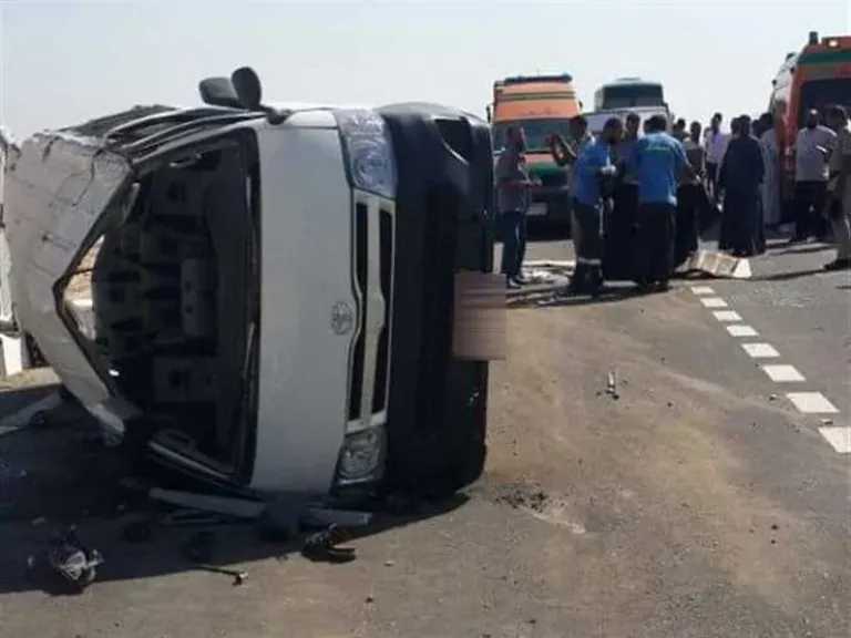 إصابة 10 أشخاص بينهم 5 أطفال فى حادث تصادم بالمنوفية