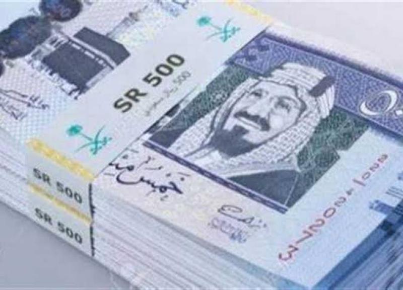 أسعار العملات العربية اليوم الخميس بالبنوك.. الدينار يتراجع