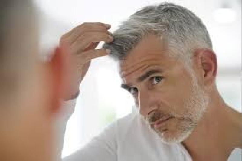 ماذا يدل شيب شعر الرأس منامًا؟