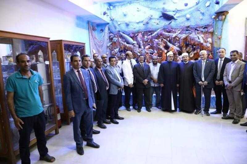 رئيس جامعة الأزهر يتفقد كلية العلوم بأسيوط