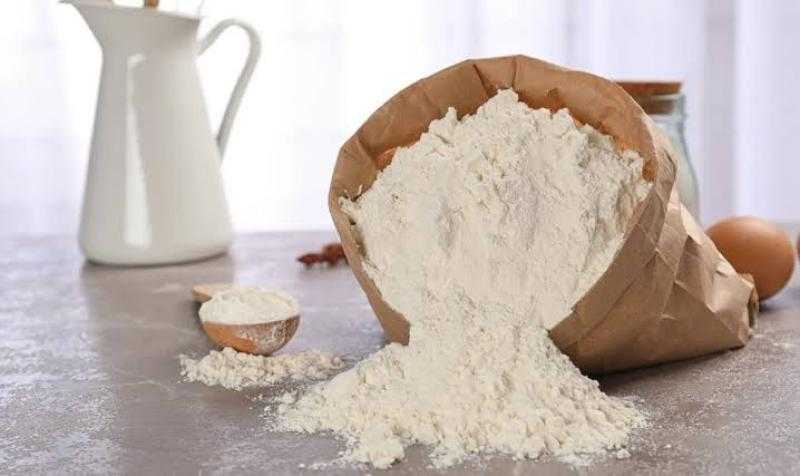 سعر الدقيق اليوم الجمعة عند التاجر.. اعرف وصل لكام