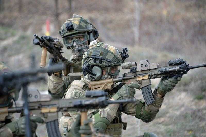 سوريا.. مقتل 20 جنديا وإصابة 10 آخرين في هجوم لداعش بدير الزور