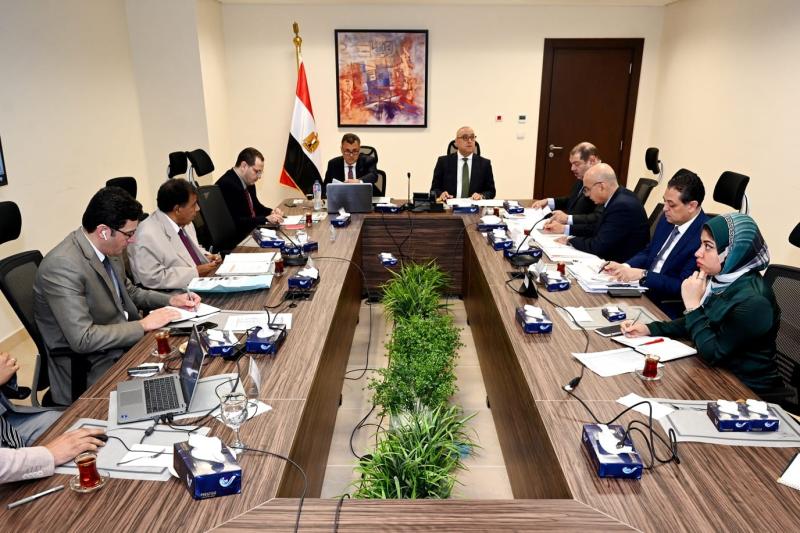 وزير الإسكان يترأس اجتماع مجلس إدارة الهيئة العامة للتنمية السياحية