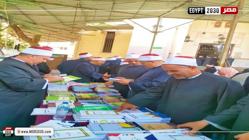 معرض الكتاب بمسجد خالد ابن الوليد