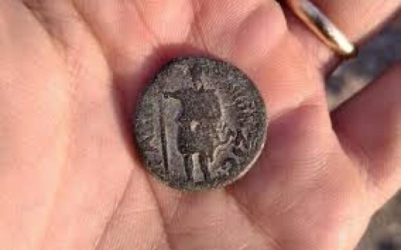 المانيا: طفل يعثر على عملة معدنية رومانية عمرها 1800 عام أثناء اللعب في بريمن
