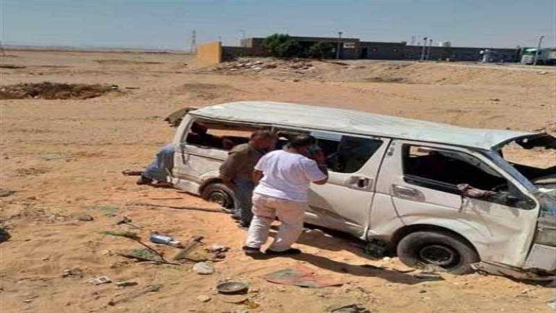 إصابة 5 أشخاص في انقلاب سيارة بوادي النقرة بأسوان