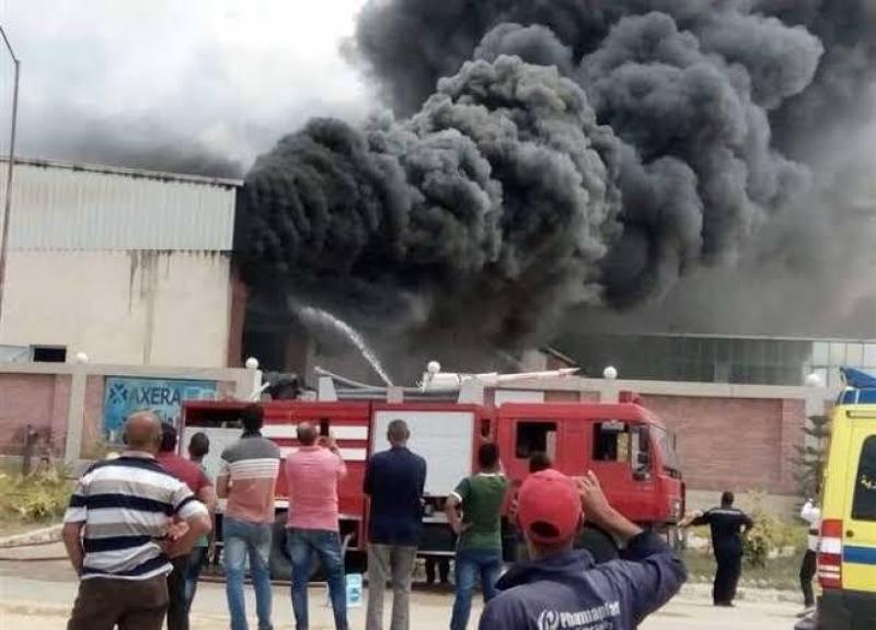 السيطرة على حريق مصنع طباعة وتغليف بمنطقة الروبيكي