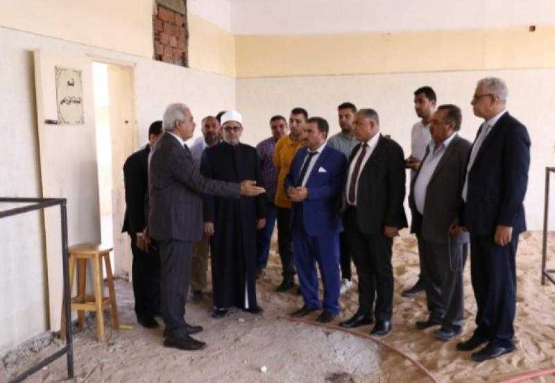 رئيس جامعة الأزهر يتفقد أعمال التطوير والتجديد بفصول كلية الزراعة