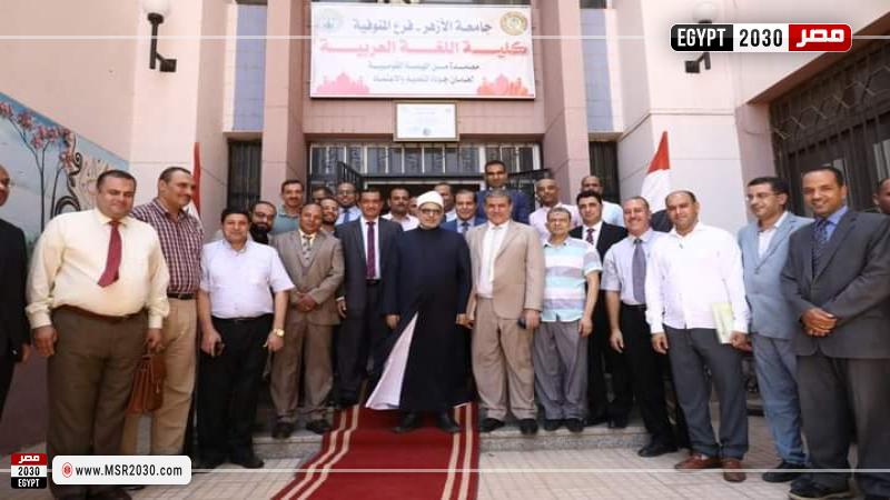 الدكتور سلامة داود خلال جولته